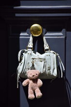 Plyšový medvedík prívesok na kľúče Pink Bear Bag Charm Doudou et Compagnie ružový 20 cm od 24 mes DC4382