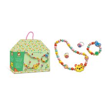 Sada na výrobu šperkov Drevené korálky Džungľa Wooden Jewellery Secret Jungle Atelier Janod na výrobu šperkov 4 kusov šperkov od 4 rokov J09131