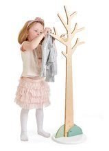 Drevený vešiak strom s konármi Forest Coat Stand Tender Leaf Toys s vtáčím hniezdom