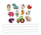 Drevená reťaz prevliekačka Farma Stringable Farm Theme Beads Janod 11 drevených dielikov a 2 šnúrky od 24 mes J05315