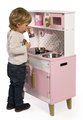 Drevená kuchynka Candy Chic Big Cooker Janod s retro dizajnom ružová 6 doplnkov J06554