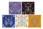Maxi kreatívna sada Tvoríme so šnúrkami Zvieratká String Art Animal Pictures Atelier Janod 5 kariet a 800 klinčekov od 10 rokov J07912