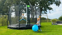 Trampolína s ochrannou sieťou Allure Premium ground Exit Toys prízemná priemer 427 cm čierna ET08651410