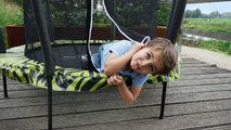Trampolína s ochrannou sieťou Tiggy Junior trampoline Exit Toys priemer 140cm zelená