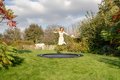 Trampolína Interra Ground Level Sports Trampoline Exit Toys prízemná 427 cm priemer s ventilačným systémom čierna