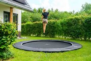 Trampolína s dopadovou zónou Dynamic Groundlevel Exit Toys do zeme 366 cm priemer čierna