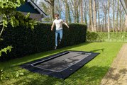 Trampolína s dopadovou zónou Dynamic Groundlevel Exit Toys do zeme 244*427 cm čierna