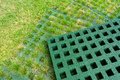Dopadová doska pre ihrisko v tvare štvorca 54*54 cm Square Freezone Safety 3 Tiles Exit Toys sada 3 kusov zatrávňovacie protišmykové