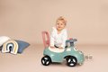 Odrážadlo a chodítko s klaksónom Auto Ride On Little Smoby ergonomicky tvarované s úložným priestorom pod sedadlom od 10 mes