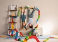 Flexibilná autodráha FleXtreme Discovery Set Smoby 184 dielov dráhy a 440 cm dlhá s elektronickým svietiacim autom od 4 rokov