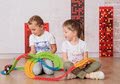 Flexibilná autodráha FleXtreme Discovery Set Smoby 184 dielov dráhy a 440 cm dlhá s elektronickým svietiacim autom od 4 rokov