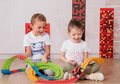 Flexibilná autodráha FleXtreme Discovery Set Smoby 184 dielov dráhy a 440 cm dlhá s elektronickým svietiacim autom od 4 rokov