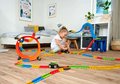 Flexibilná autodráha FleXtreme Discovery Set Smoby 184 dielov dráhy a 440 cm dlhá s elektronickým svietiacim autom od 4 rokov