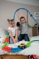 Flexibilná autodráha s oblúkom Flextreme Superloop Circuit Smoby vertikálno-horizontálne s autom 145 dielov od 4 rokov