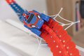 Flexibilná autodráha Spidey Marvel Flextrem Set Smoby s elektronickým autíčkom 184 dielov dráhy 4,40 m dĺžka s pavučinou od 4 rokov