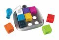 Interaktívna hra Clever Cubes Smart Smoby s 3 hrami farby a čísla od 24 mes (anglicky, francúzsky a nemecky)