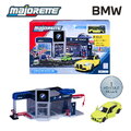 Garáž s predvádzacou platformou BMW Showroom Majorette s kovovým modelom autíčka 1:64 MJ2106000