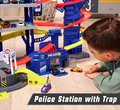 Garáž 6 poschodová s motorizovaným výťahom Super Chase Center Majorette so zvukom a svetlom elektronický vláčik a 4 autíčka od 5 rokov