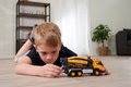 Autíčko stavebné miešačka Volvo Truck Cement Mixer Majorette so zvukom a svetlom dĺžka 19 cm