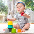 Skladacia veža Stack'N Nest Cups Infantino 8 dielna od 9 mes INF216270-01