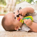 Hrkálka s hryzátkami Kľúče Cool & Chew Teether Keys Infantino vhodná do chladničky od 0 mes