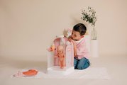 Kúpeľňa s funkčnou sprchou pre bábiky Shower Soft Baby Nurse Smoby s osuškou odnímateľnou sprchovou hlavicou a náučna brožúrka