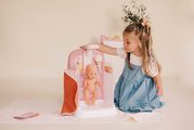 Kúpeľňa s funkčnou sprchou pre bábiky Shower Soft Baby Nurse Smoby s osuškou odnímateľnou sprchovou hlavicou a náučna brožúrka