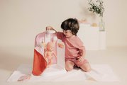 Kúpeľňa s funkčnou sprchou pre bábiky Shower Soft Baby Nurse Smoby s osuškou odnímateľnou sprchovou hlavicou a náučna brožúrka