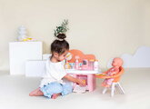 Kuchynka s jedálenskou stoličkou pre bábiku Baby Nurse Kitchen & High Chair Smoby s kuchynským robotom 7 doplnkov od 18 mes