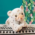 Plyšový snežný leopard Snow leopard Histoire d’ Ours béžový 30 cm od 0 mes