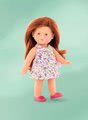 Bábika Mini Corolline Ruby Les Trendies Corolle s hnedými očami a žlté kvetinky na šatách 20 cm