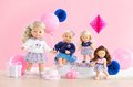 Bábika Romy Anniversary Edition Mini Corolline Corolle hnedé vlasy a hnedé oči s oblečením narodeninová edícia 20 cm
