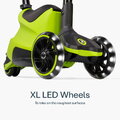 Odrážadlo a kolobežka 2v1 trojkolesová s LED kolesami Xtend Scooter Ride-on Lime smarTrike s vodiacou tyčou s nastaviteľnou výškou a úložným priestoro