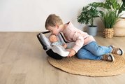 Autosedačka s bezpečnostným pásom Seat Sandy Maxi Cosi&Quinny Smoby pre 42 cm bábiku s úložným priestorom a nastaviteľnou rúčkou