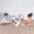 Domček pre bábiku s 5 hernými zónami Baby Care Childcare Center Smoby skladací a prenosný so 6 doplnkami