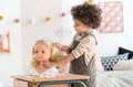 Kadernícka česacia hlava Hairdressing Head Corolle s krásne jemnými voňavými vláskami a 20 doplnkami od 3 rokov