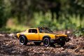 Autíčko Chevrolet Camaro Bumblebee 1977 Transformers Jada kovové dĺžka 20 cm 1:24