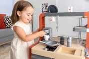 Kuchynka elektronická so zásuvkou na príbory Safran Kitchen Smoby so zvukom a kávovar s jedálenským kútikom 24 doplnkov