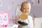 Kuchynka v kufríku Gabby Kitchen Smoby prenosná so 16 doplnkami a kartičky s receptami
