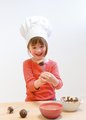 Hravá kuchárka s receptami a formami Chef Cake Pops Factory Smoby na výrobu lízaniek a čokoládových bonbónov s doplnkami od 5 rokov