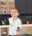 Kuchynka ostrovček s magickými cestovinami Kitchen Island 360° Smoby obojstranná s otvárateľnou rúrou a úložným priestorom 23 doplnkov