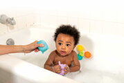 Sada hračiek do vane Spin Squirt & Sail Bath Fun Playset Infantino 11 dielna od 0 mes