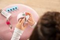 Manikúra s elektronickou UV lampou My Beauty Nail Set Smoby s pilníkom krémom a dva gél laky na nechty
