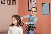 Kadernícky opasok s elektronickým sušičom na vlasy My Hair Style Belt Smoby so zvukom a svetlom a zrkadlom 8 doplnkov