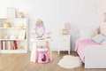 Kozmetický stolík Disney Princess Dressing Table Smoby s 10 doplnkami