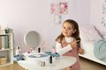 Kozmetický stolík s odnímateľným zrkadlom My Beauty Studio Smoby otvárateľné priehradky a stromčeky na zavesenie šperkov a 15 doplnkov