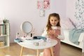 Kozmetický stolík s odnímateľným zrkadlom My Beauty Studio Smoby otvárateľné priehradky a stromčeky na zavesenie šperkov a 15 doplnkov