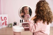 Kozmetický stolík s nastaviteľným zrkadlom My Beauty Dressing Table Smoby so stoličkou a 15 skrášľujúcimi doplnkami