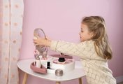 Kozmetický stolík s polohovateľným zrkadlom My Beauty Studio Smoby s otočnými poličkami a stromčeky na zavesenie šperkov s 15 doplnkami