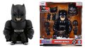 Figúrka zberateľská Armored Batman Jada kovová so svietiacimi očami a vymeniteľným brnením výška 15 cm